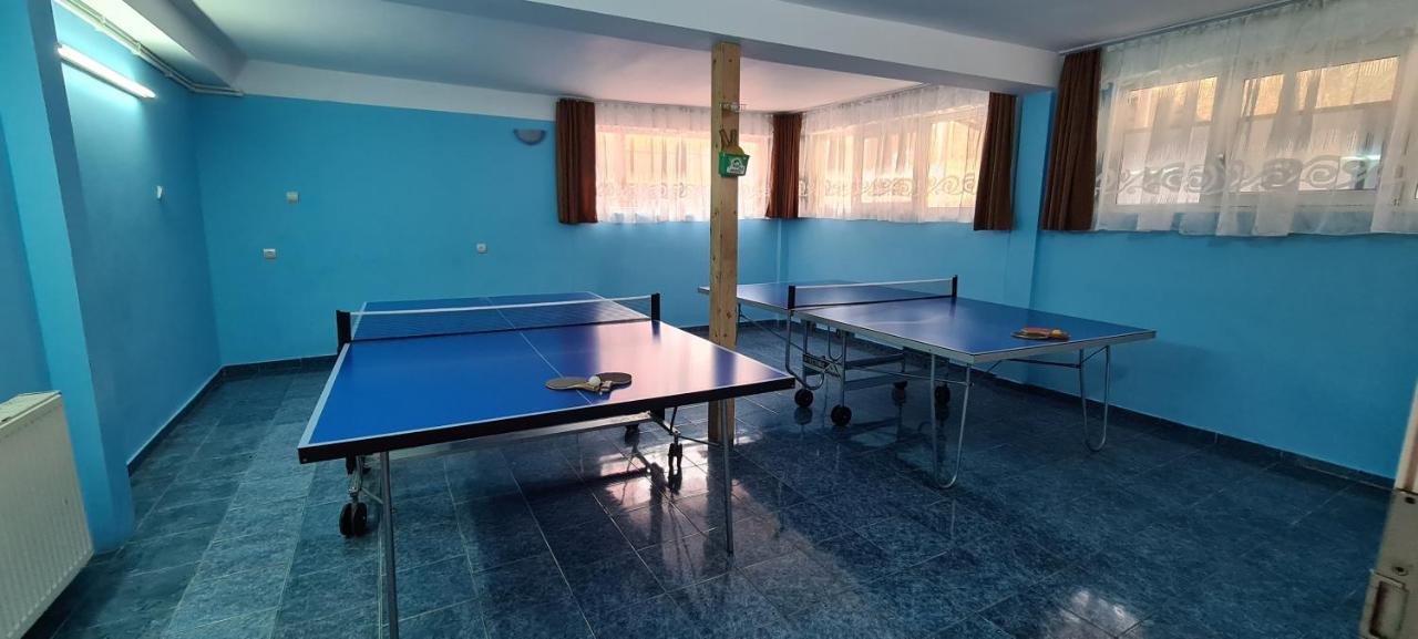Pensiunea Aurora - Great Hostel วอยนาซา ภายนอก รูปภาพ